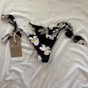 FLAWED BENOA plumeria bottoms